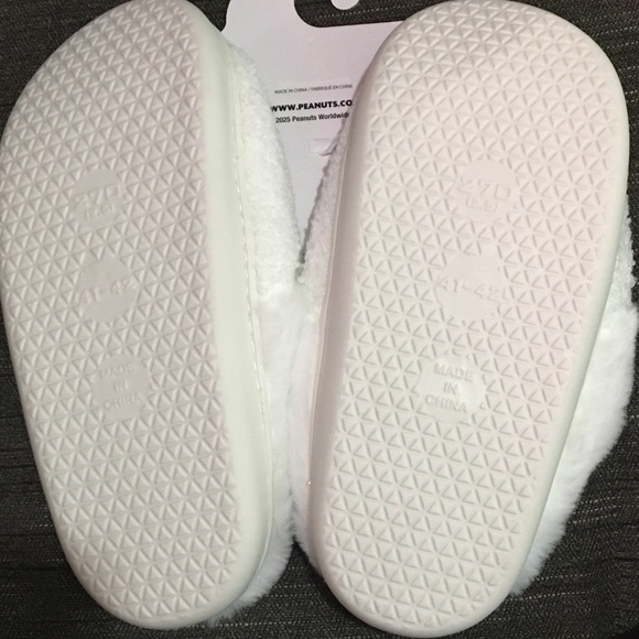 Peanuts Cozy White Slippers with Pumpkin and Black Details - Picture 3 of 5